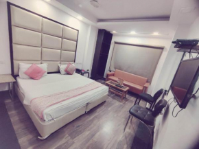 Отель Hotel Saya Deluxe ''Couple Friendly ''  Нью-Дели